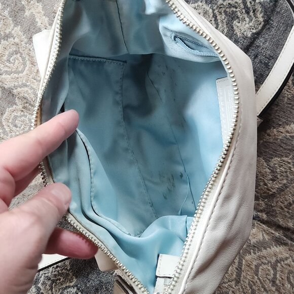 ✅️Elegant White Leather Shoulder Bag *Very Rare - Picture 13 of 15